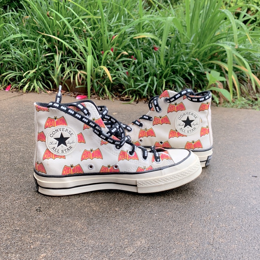 Converse Batman Chuck Taylors women’s 7.5
